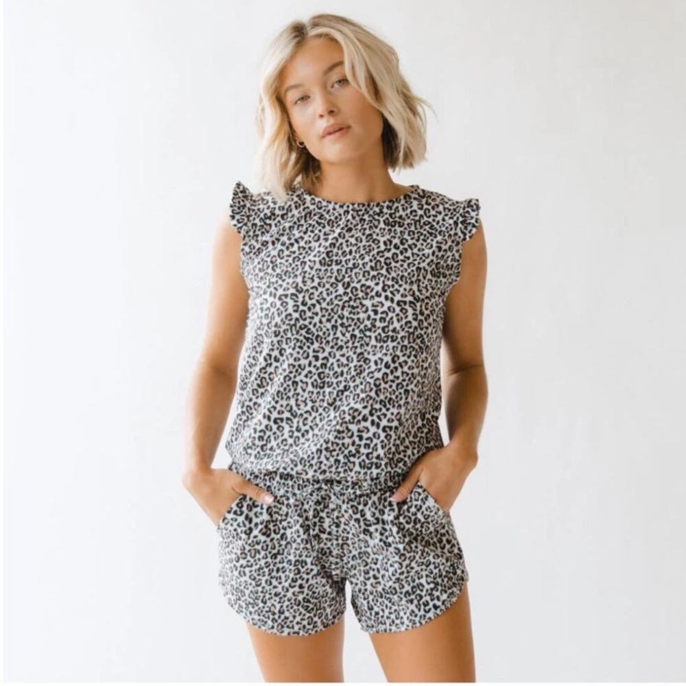 Albion Fit Cheetah Romper Size Medium